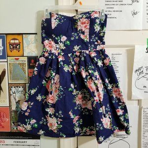 No Boundaries dress Small 3/5 strapless floral rose print sweetheart mini flirty